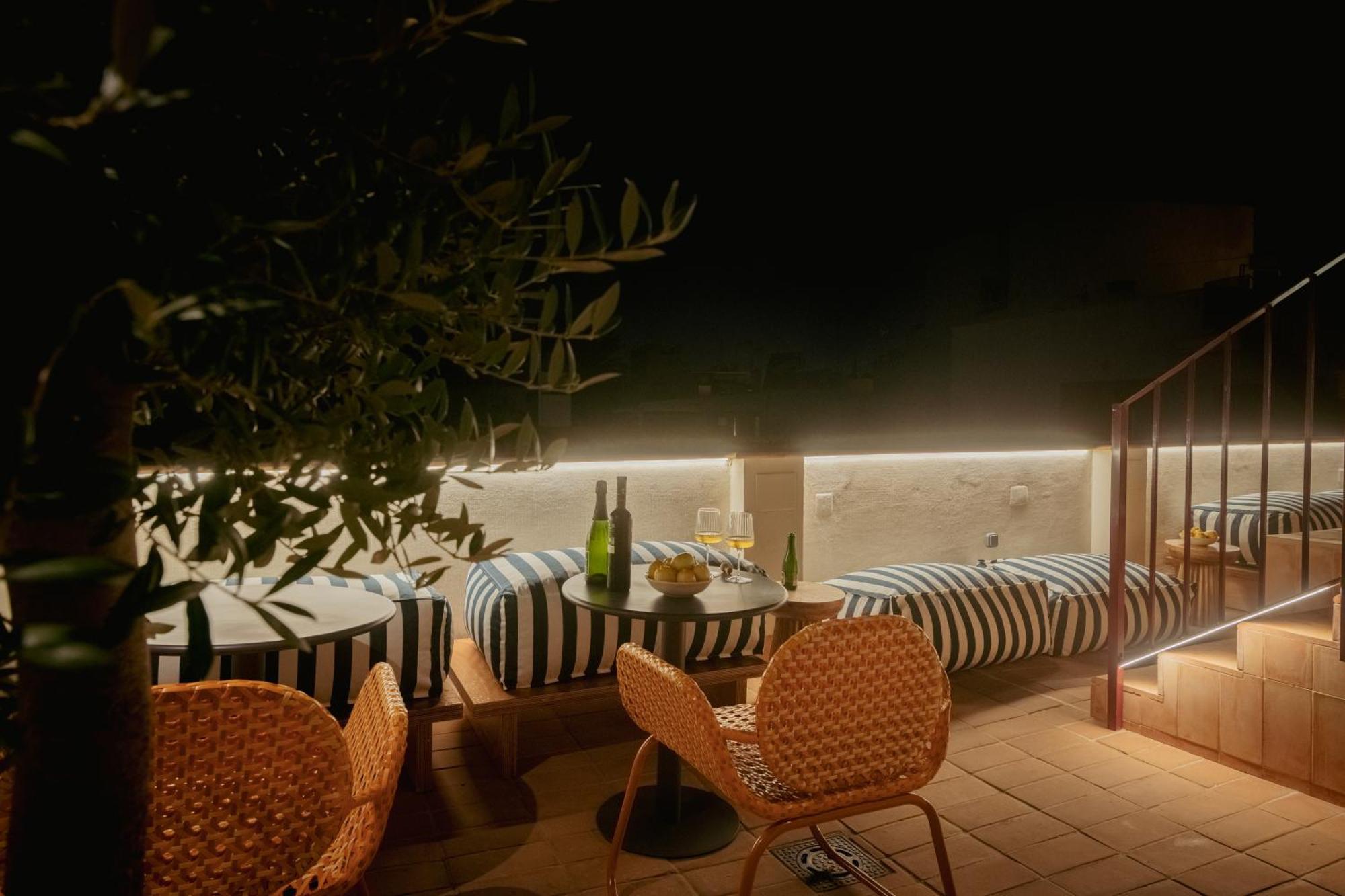 Lirium Casa Patio Hotel Sevilla Exterior foto